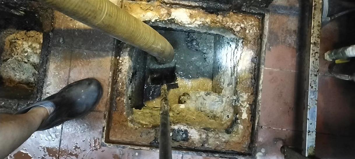索县污水池清理一般都有毒气，怎么预防中毒呢？